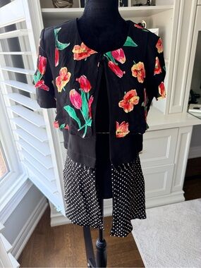 Vintage SANDRO PARIS Floral Polka Dot women’s Short sleeve Blouse Size Small